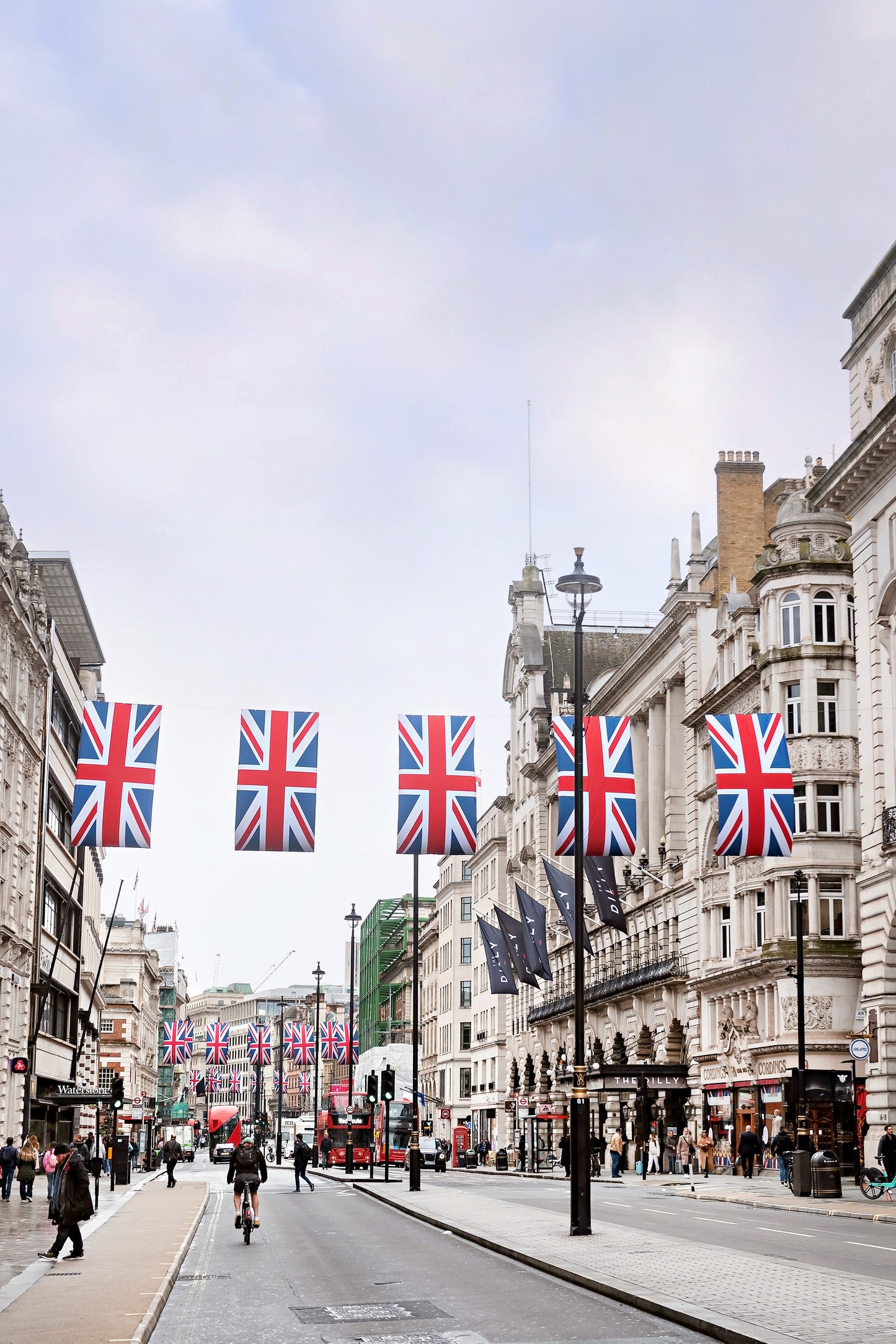 London Streets Print | London Streets Canvas | 17 Mile