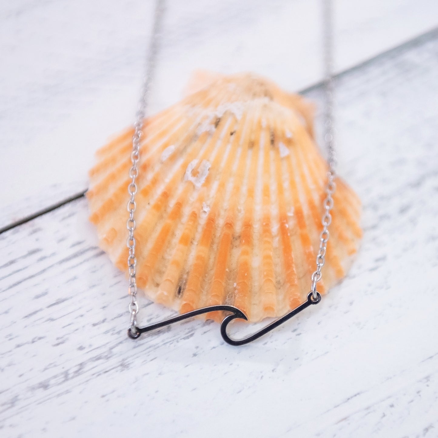 Bar Wave Necklace